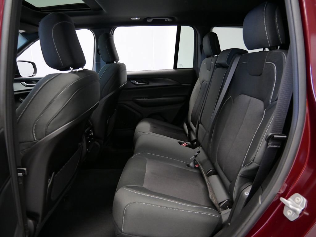 Thumbnail: 2025 Jeep Grand Cherokee - 9