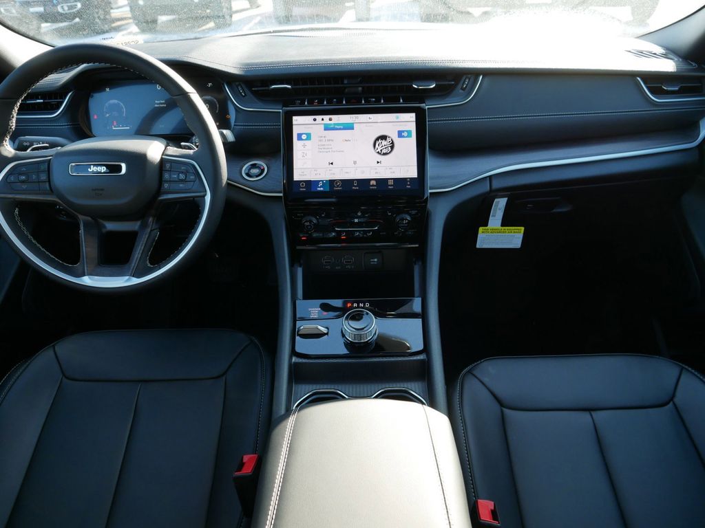 Thumbnail: 2025 Jeep Grand Cherokee - 6