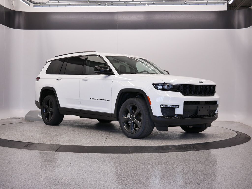 Thumbnail: 2022 Jeep Grand Cherokee L - 9
