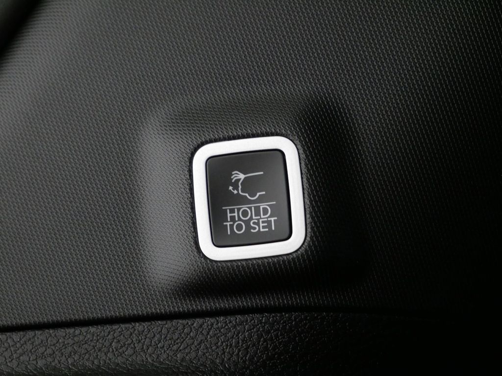 Thumbnail: 2025 Jeep Grand Cherokee - 15