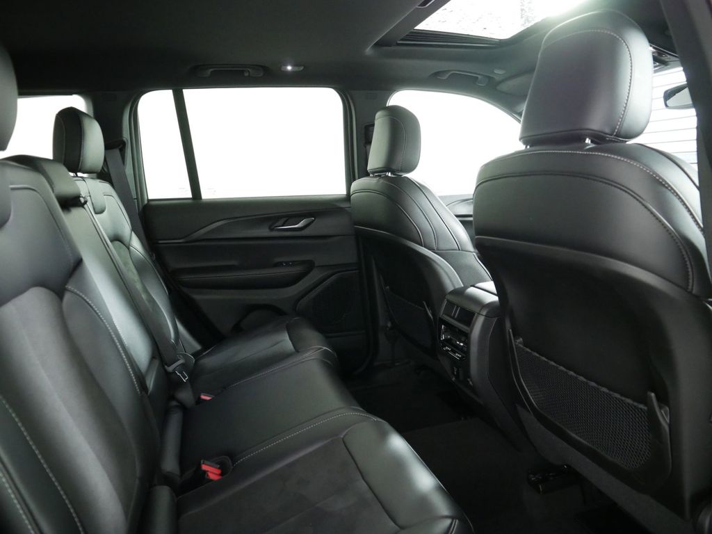 Thumbnail: 2024 Jeep Grand Cherokee - 26