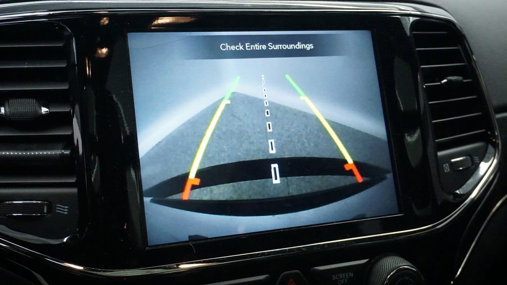 Thumbnail: 2020 Jeep Grand Cherokee - 33