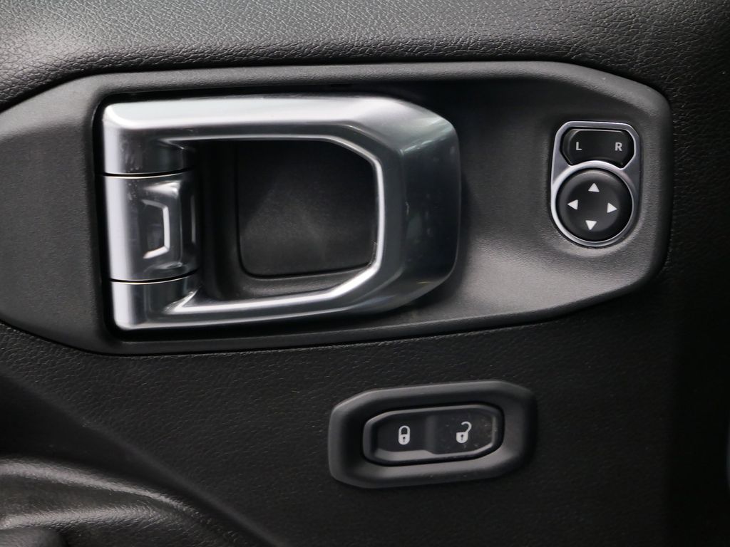 Thumbnail: 2026 Jeep Wrangler - 6