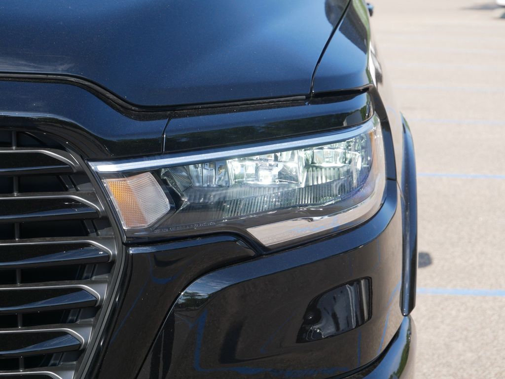 Thumbnail: 2025 RAM 1500 - 10