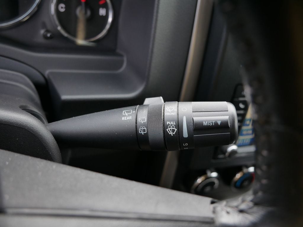 Thumbnail: 2012 Jeep Liberty - 28