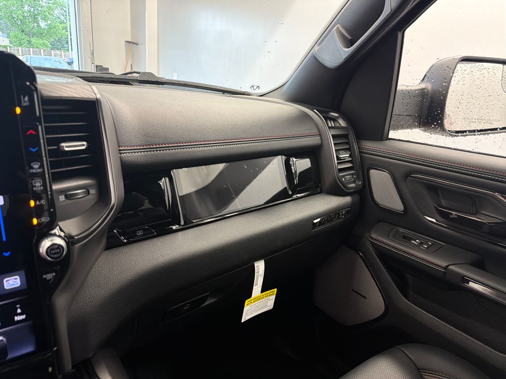 Thumbnail: 2026 RAM 1500 - 39