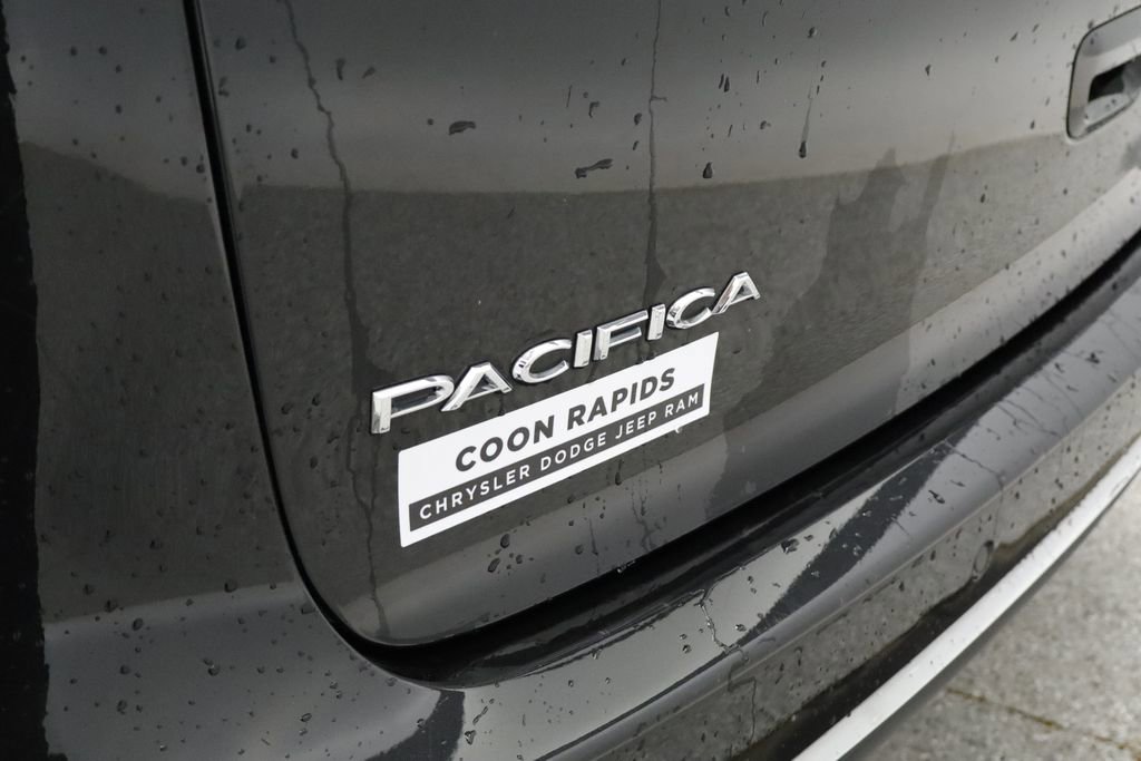 Thumbnail: 2023 Chrysler Pacifica - 13