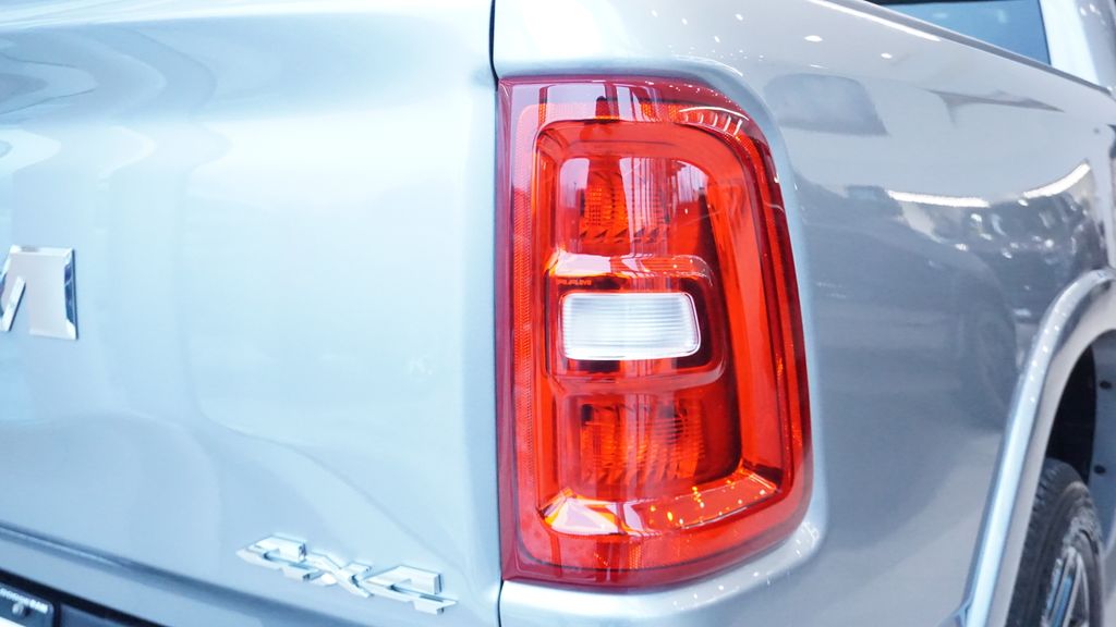 Thumbnail: 2025 RAM 1500 - 18