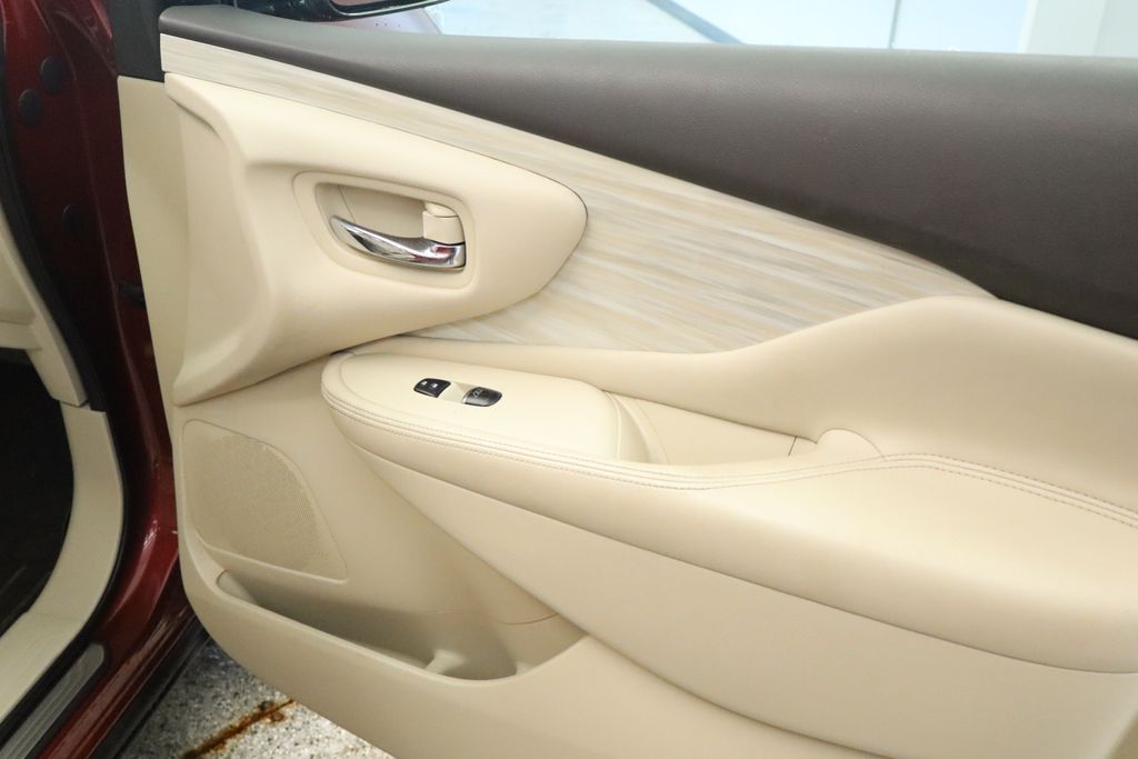 Thumbnail: 2015 Nissan Murano - 22
