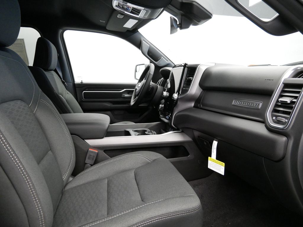 2025 RAM 1500 Big Horn 24
