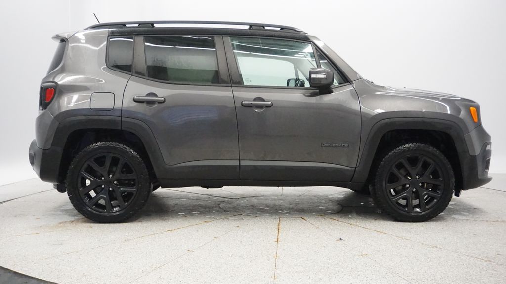 Thumbnail: 2016 Jeep Renegade - 12