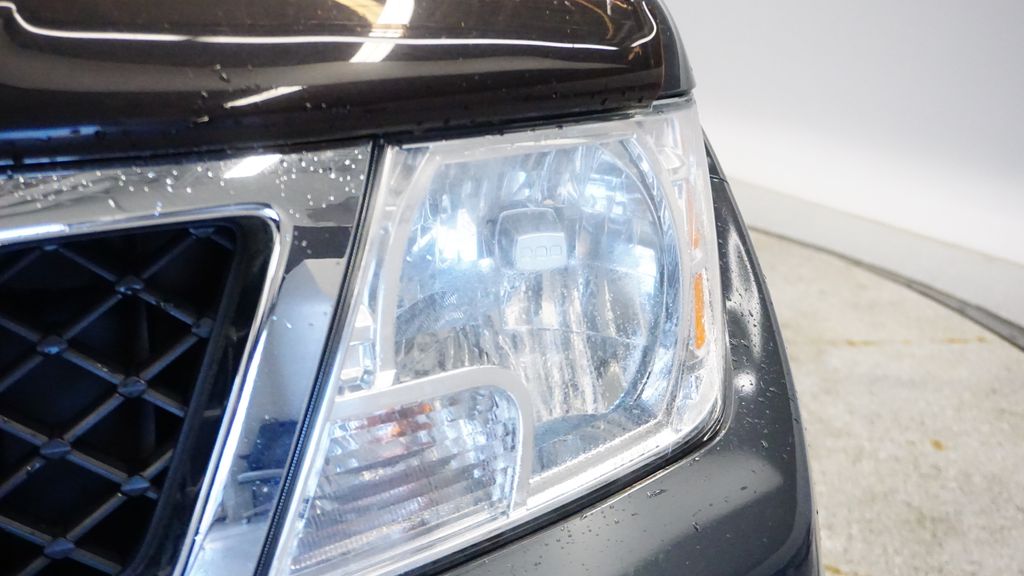 Thumbnail: 2012 Nissan Frontier - 9