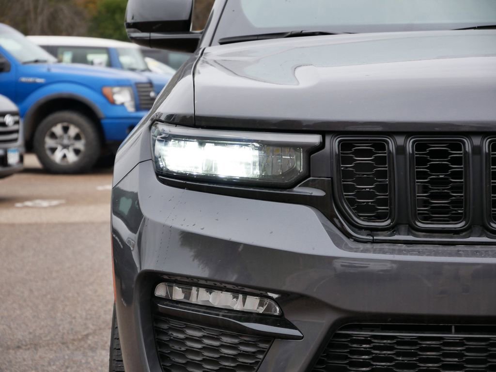 Thumbnail: 2024 Jeep Grand Cherokee - 12