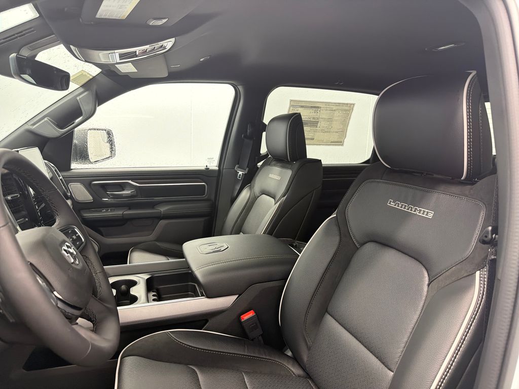 Thumbnail: 2026 RAM 1500 - 18