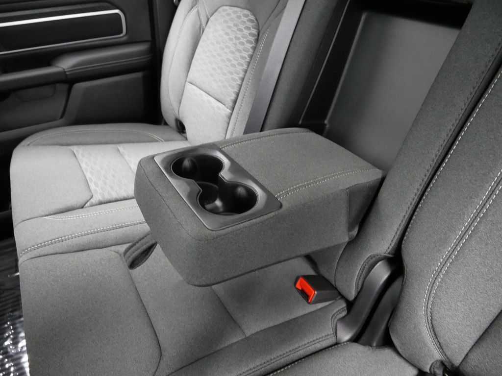 Thumbnail: 2026 RAM 1500 - 10