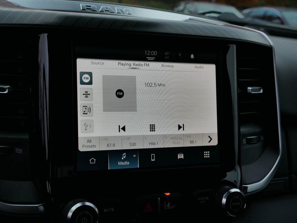 Thumbnail: 2026 RAM 1500 - 27