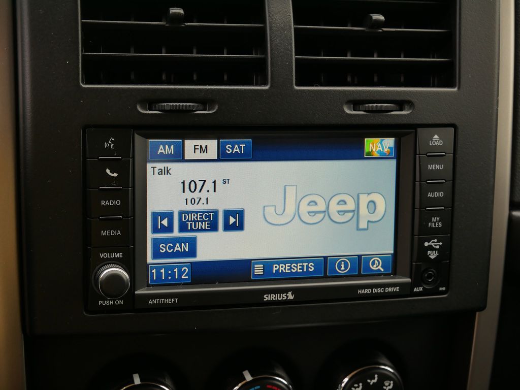 Thumbnail: 2012 Jeep Liberty - 30