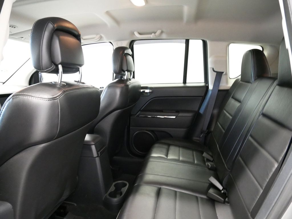 Thumbnail: 2011 Jeep Compass - 22