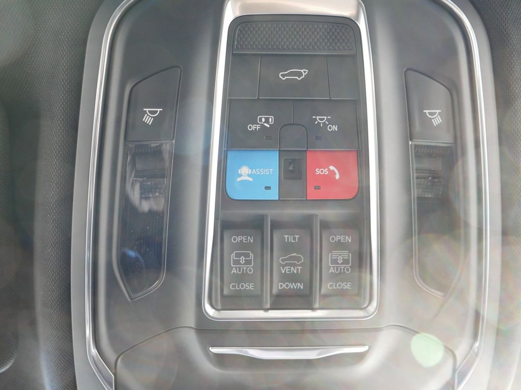 Thumbnail: 2025 Jeep Grand Cherokee - 51