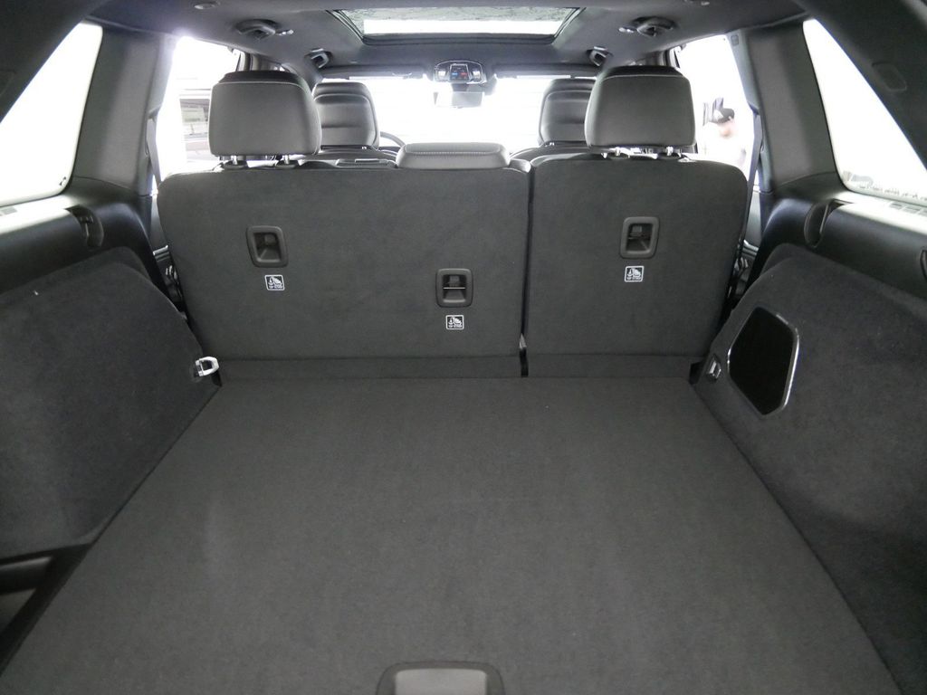 Thumbnail: 2025 Jeep Grand Cherokee - 28