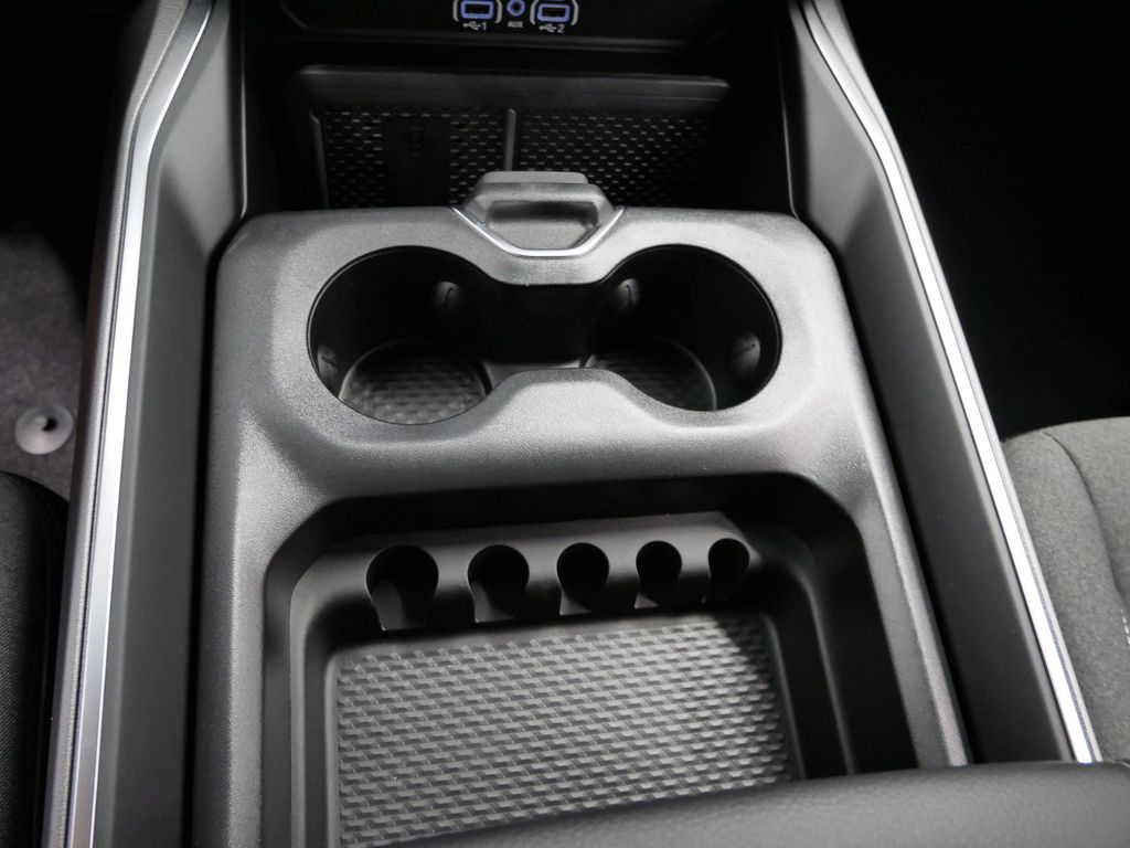 Thumbnail: 2026 RAM 1500 - 38