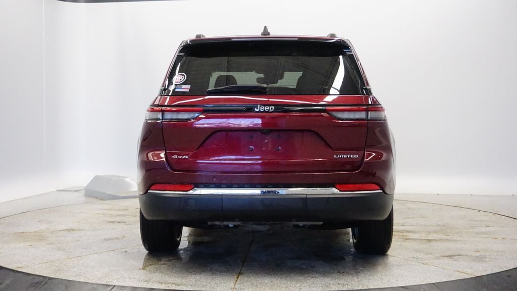 Thumbnail: 2023 Jeep Grand Cherokee - 4