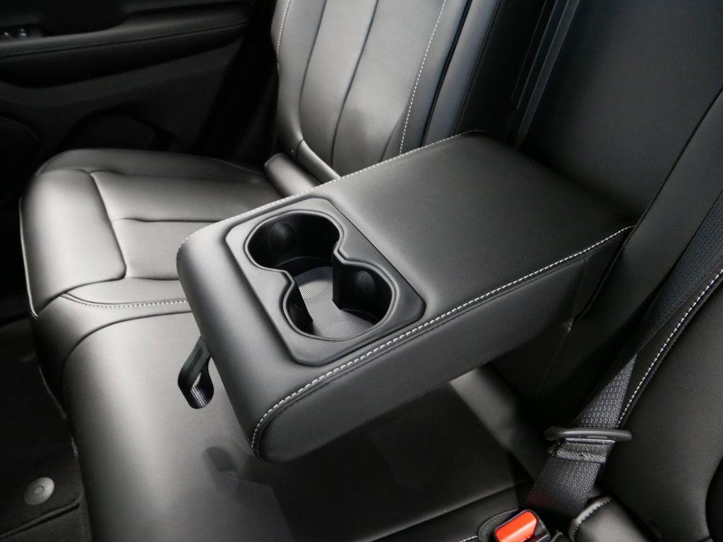 Thumbnail: 2025 Jeep Grand Cherokee - 9