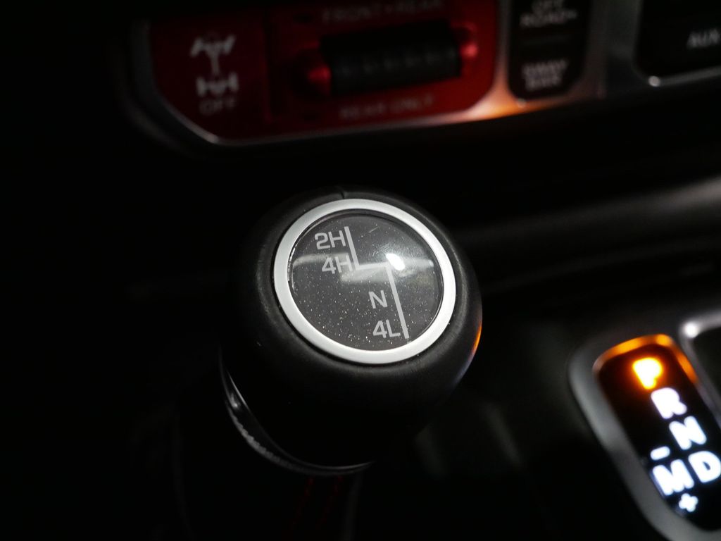 Thumbnail: 2020 Jeep Gladiator - 37