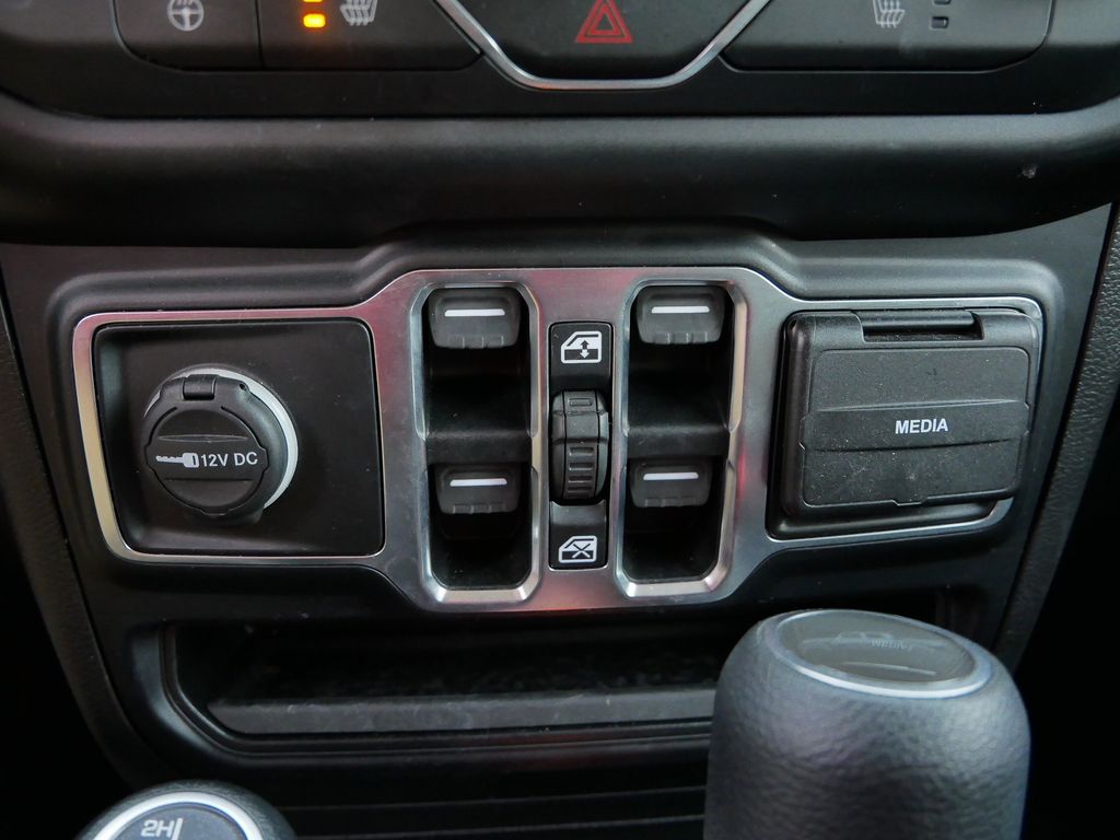 Thumbnail: 2020 Jeep Gladiator - 33