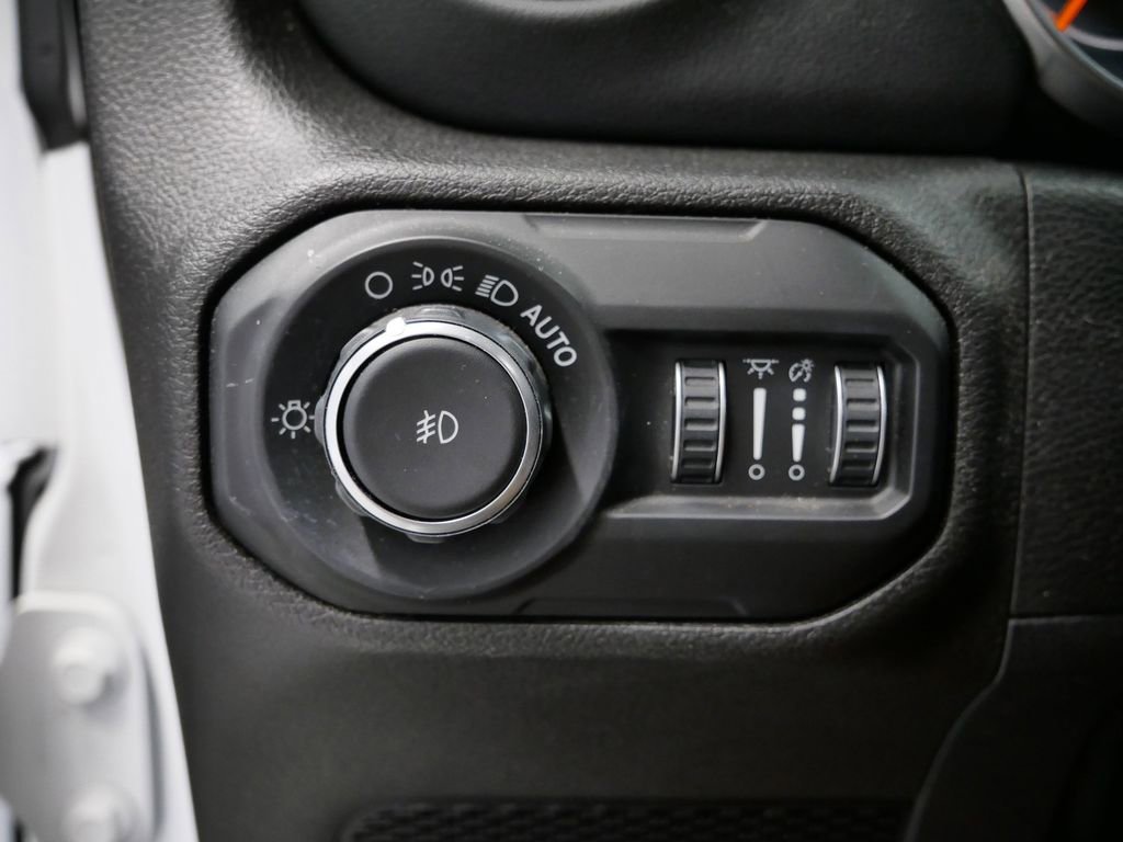 Thumbnail: 2020 Jeep Wrangler - 27