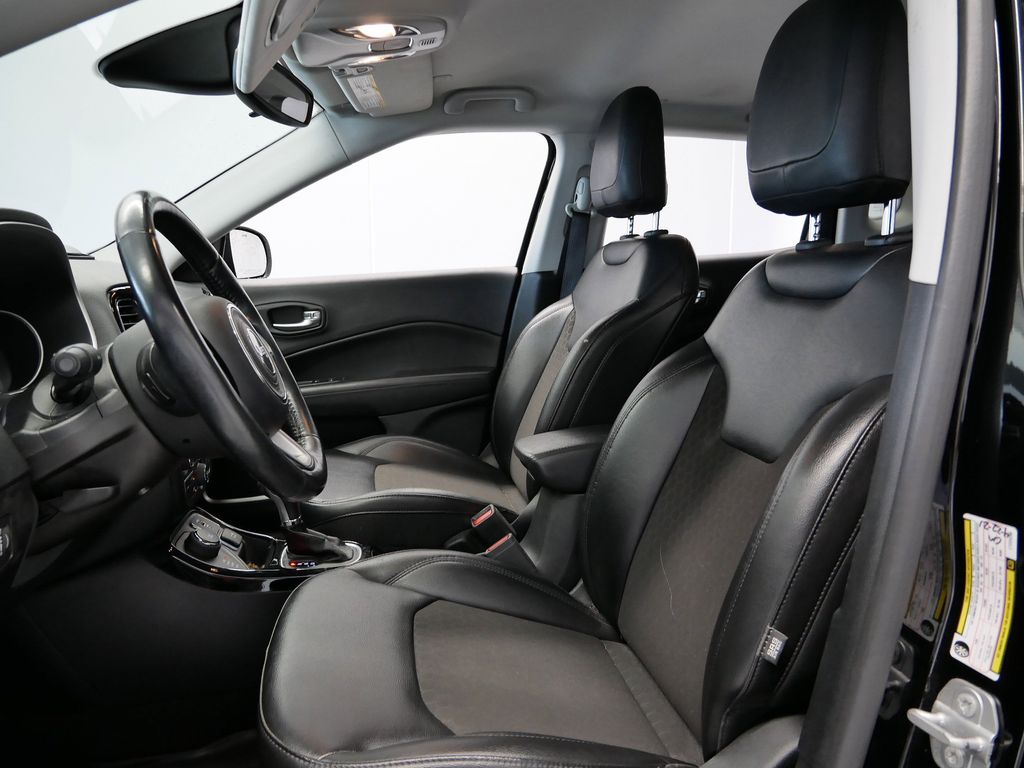 Thumbnail: 2020 Jeep Compass - 24