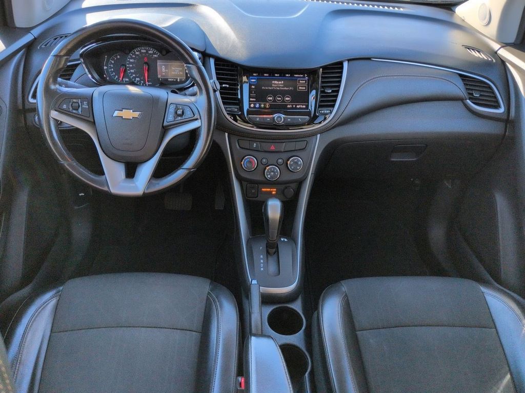 Thumbnail: 2022 Chevrolet Trax - 18