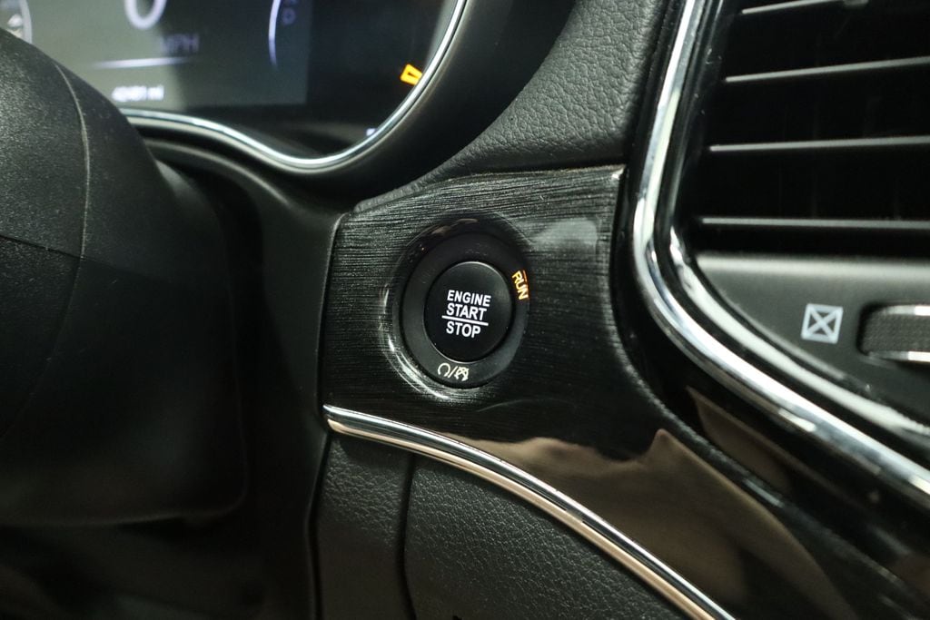 Thumbnail: 2021 Jeep Grand Cherokee - 48