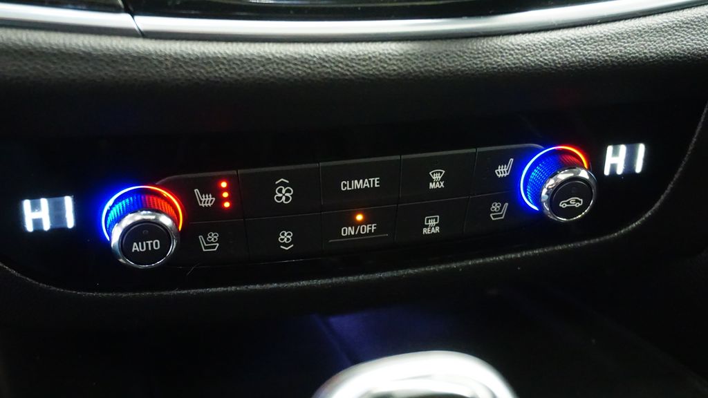 Thumbnail: 2021 Buick Enclave - 32