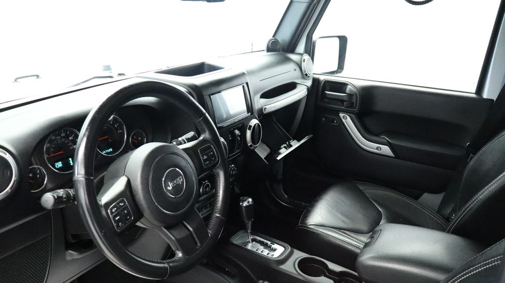 Thumbnail: 2014 Jeep Wrangler - 26