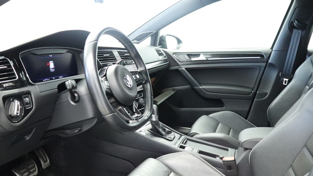 Thumbnail: 2019 Volkswagen Golf - 23