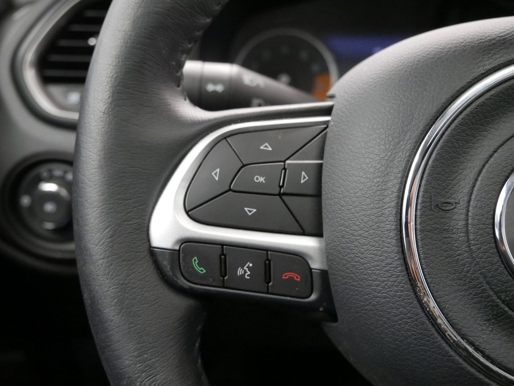 Thumbnail: 2023 Jeep Renegade - 22