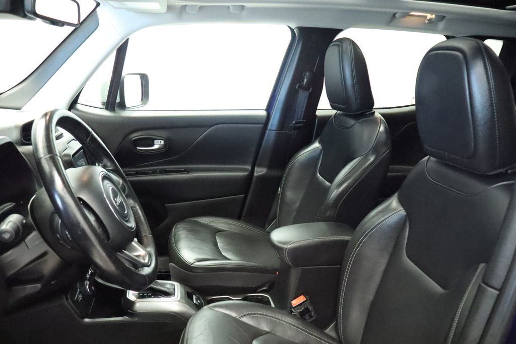 Thumbnail: 2018 Jeep Renegade - 28