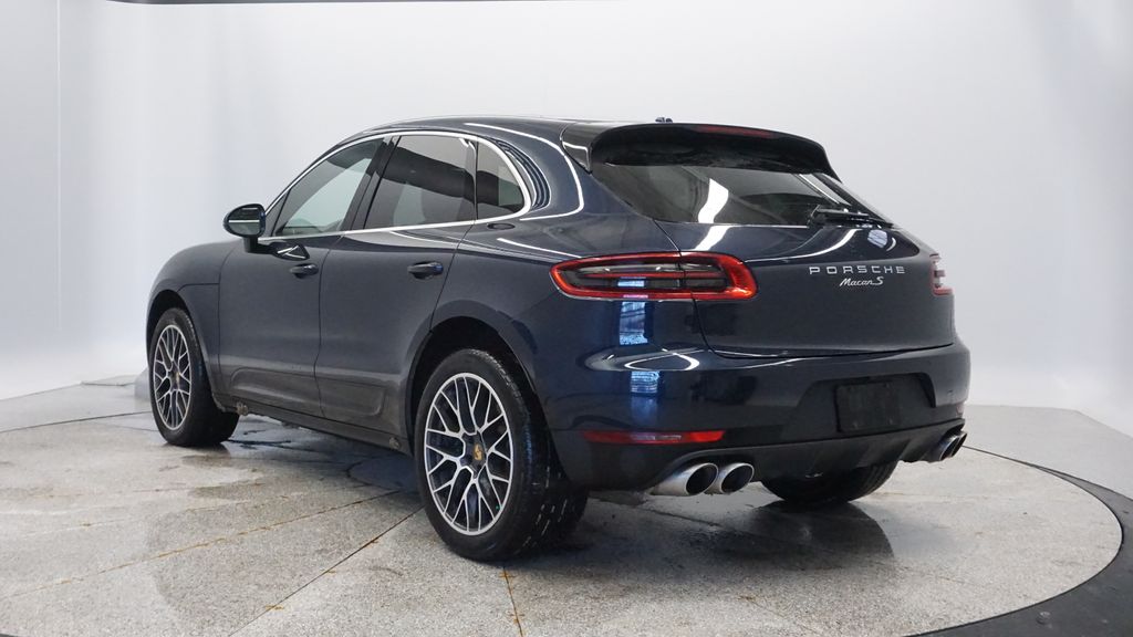 Thumbnail: 2017 Porsche Macan - 3