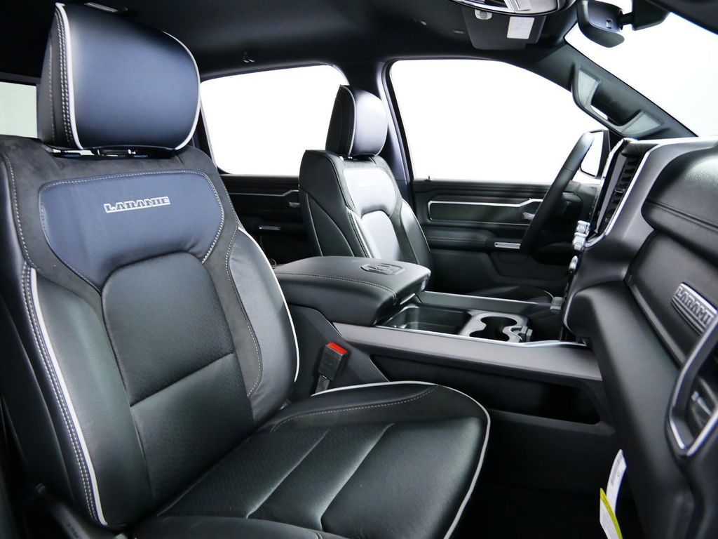 Thumbnail: 2025 RAM 1500 - 26