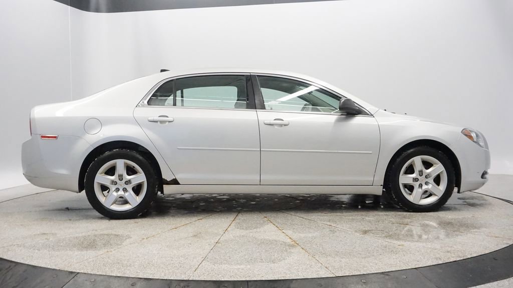 Thumbnail: 2012 Chevrolet Malibu - 7