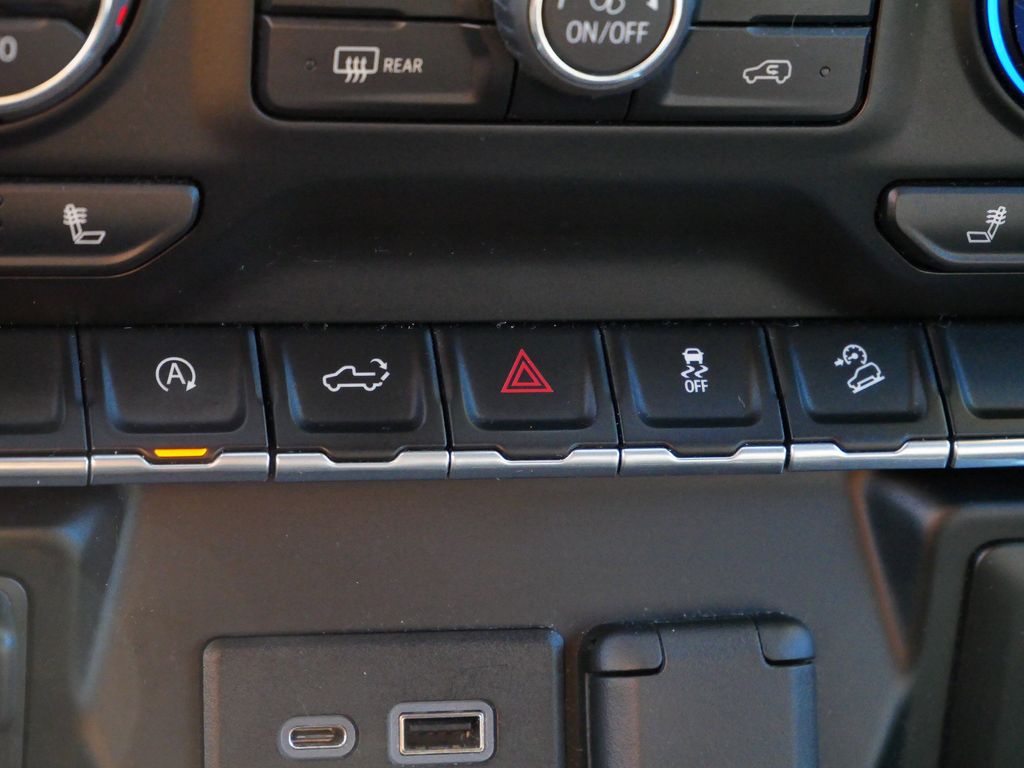 Thumbnail: 2019 Chevrolet Silverado 1500 - 30