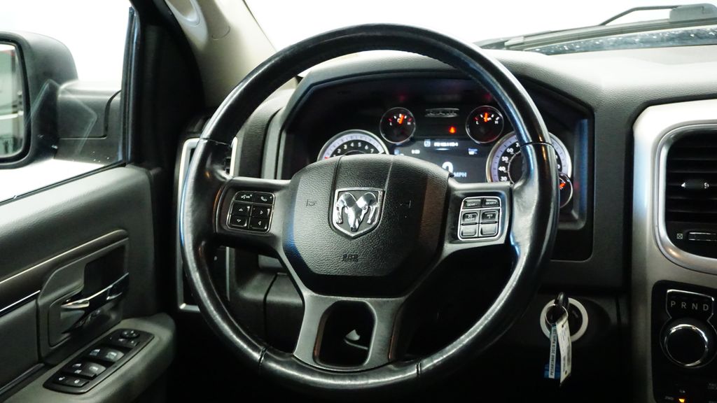 Thumbnail: 2019 RAM 1500 Classic - 25