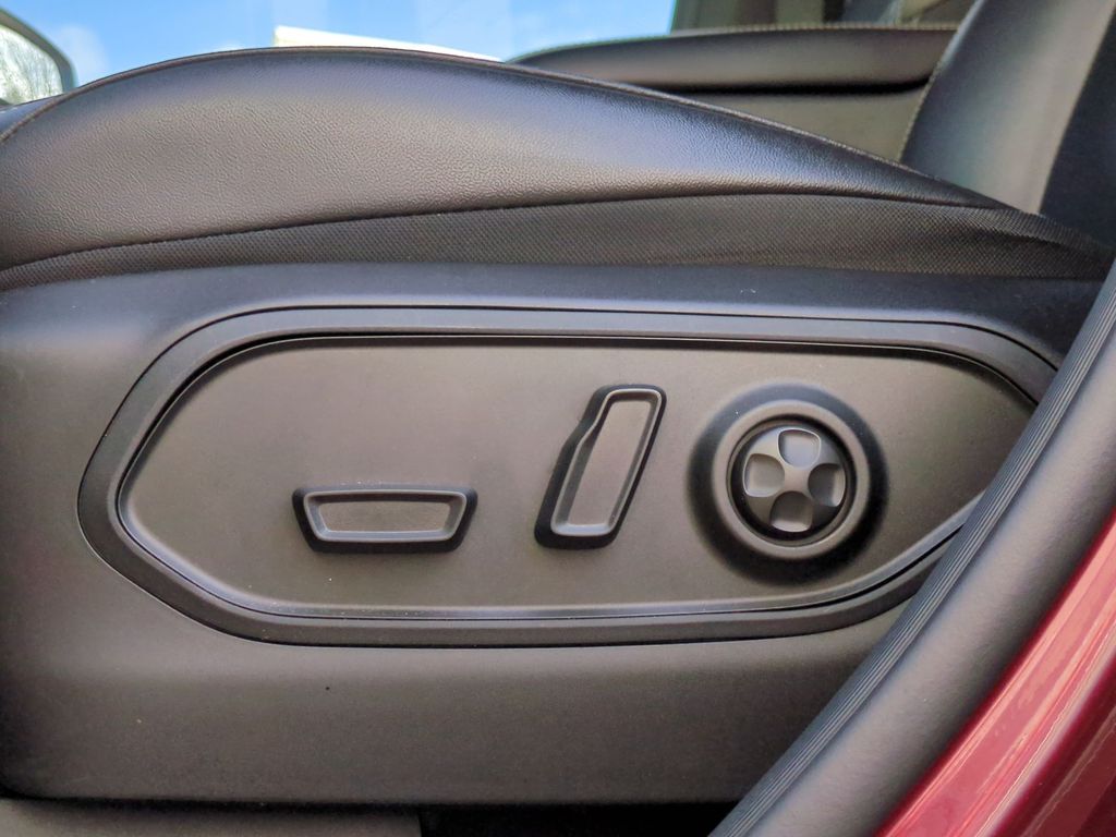 Thumbnail: 2024 Jeep Grand Cherokee - 17