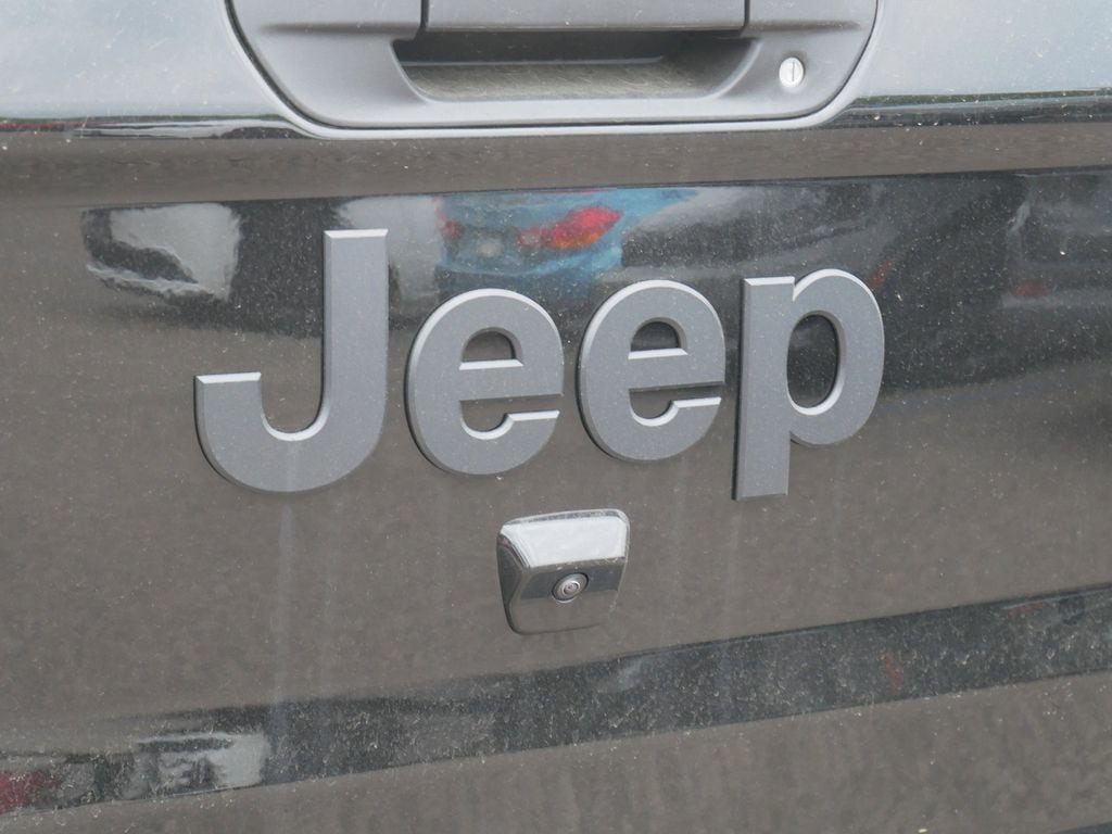 Thumbnail: 2025 Jeep Gladiator - 12