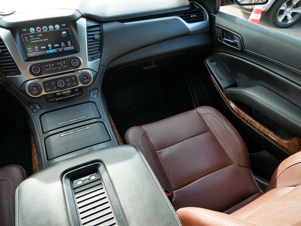 Thumbnail: 2020 Chevrolet Tahoe - 21