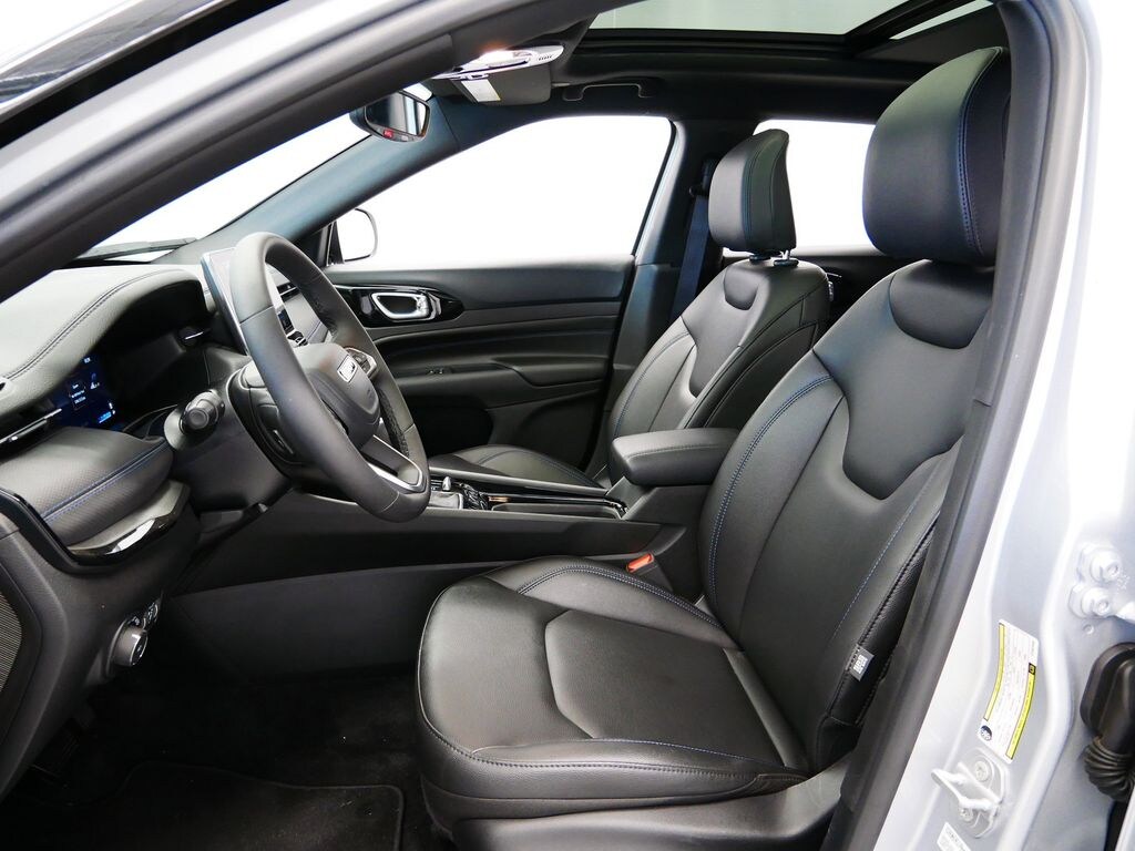 New 2025 Jeep Compass Limited SUV