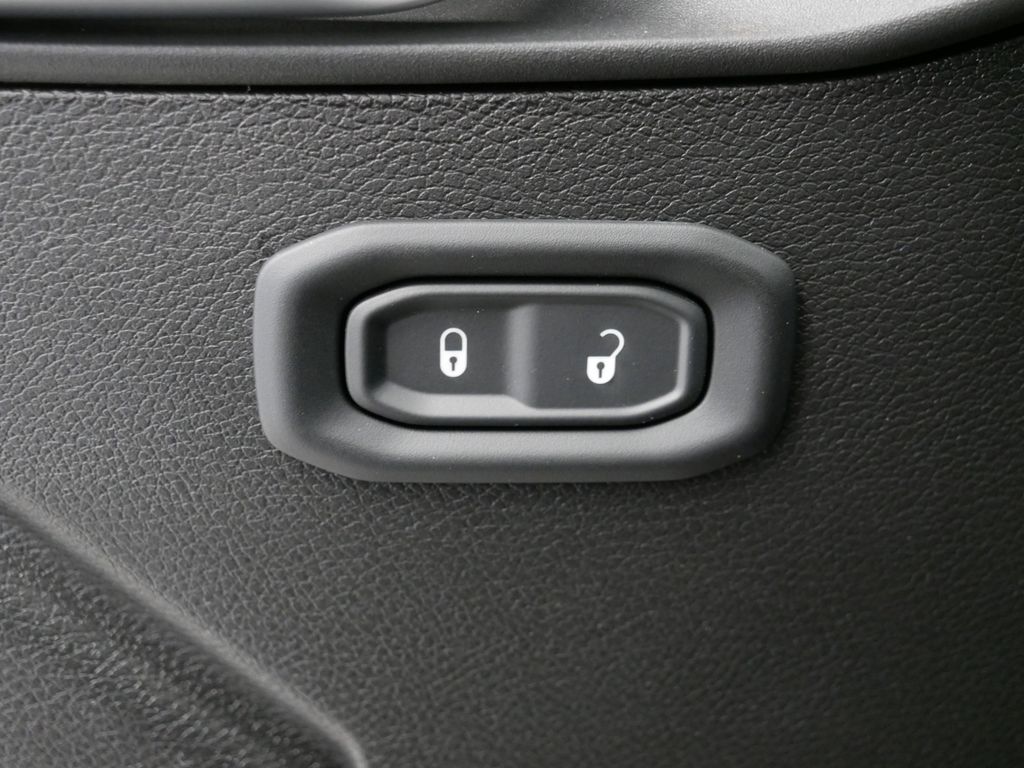 Thumbnail: 2025 Jeep Gladiator - 37