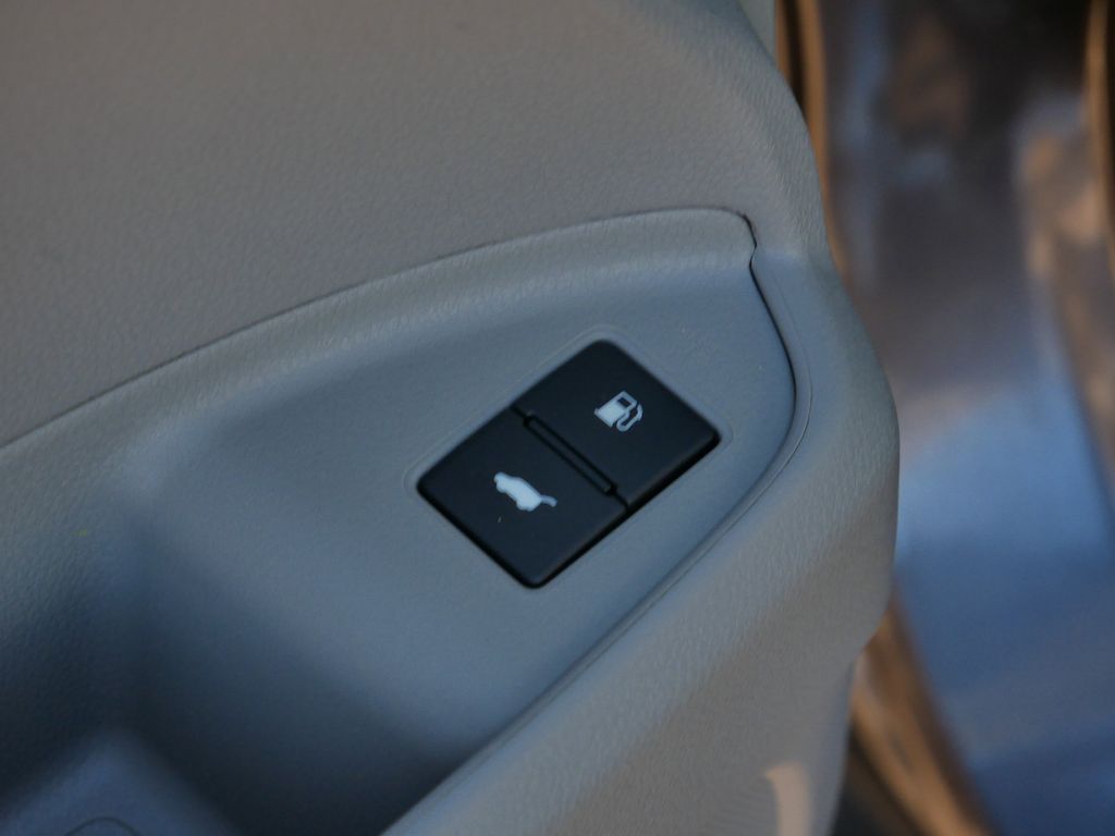 Thumbnail: 2018 Honda Pilot - 9