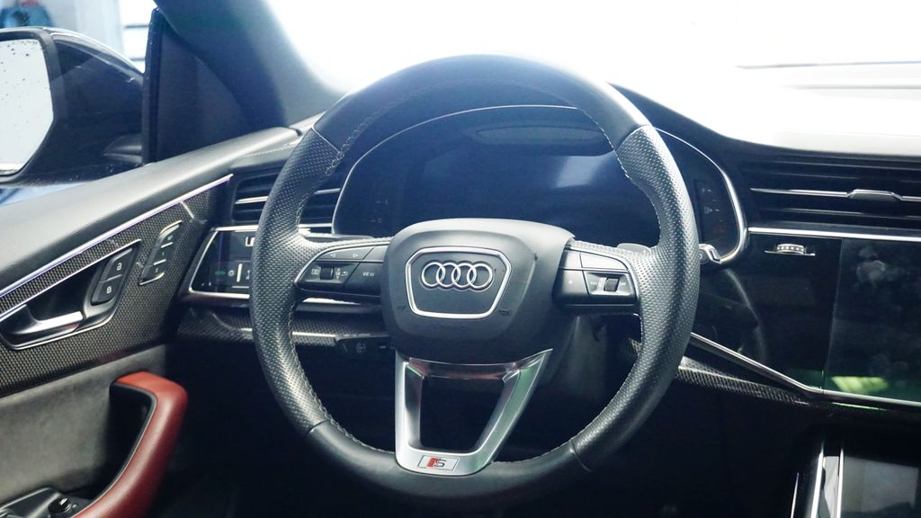 Thumbnail: 2022 Audi SQ8 - 20
